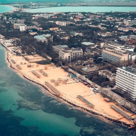 в Евпаторию
