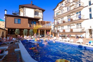 Джемете, отель Пантелей на поезде